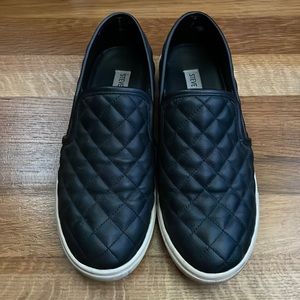 Steve Madden
Black Ecentrcq Slip On Sneakers size 8